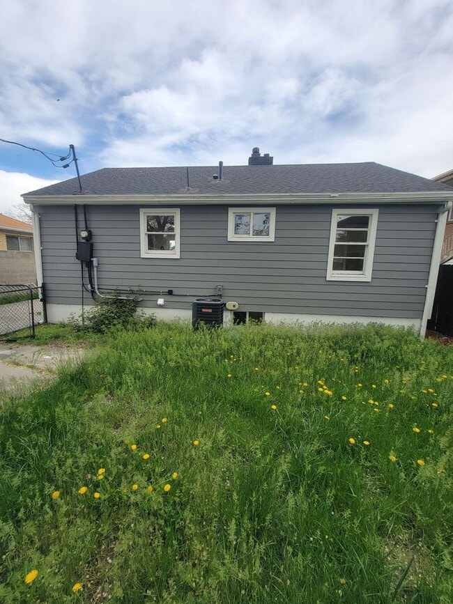 Photo - Cute Remodeled 4 Bedroom House for Rent in SLC!