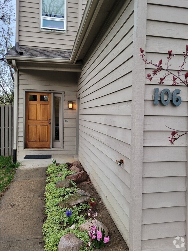 Building Photo - 106 Genesee Ct Rental