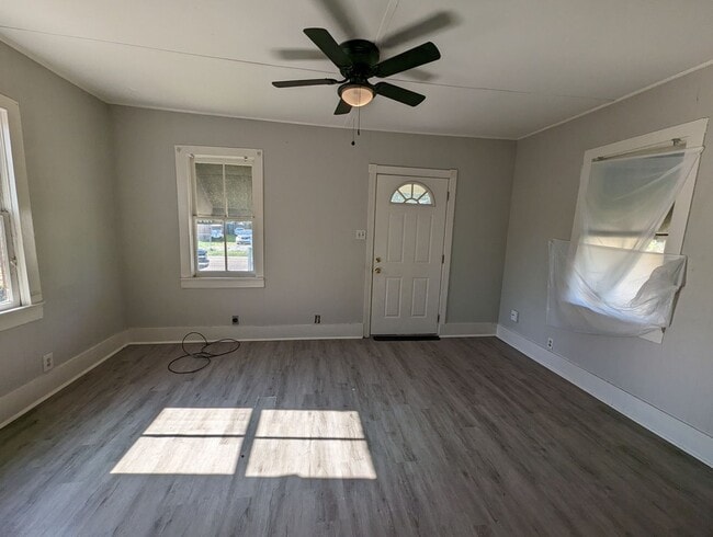 Photo - 3 Bed 1 Bath Cozy Home