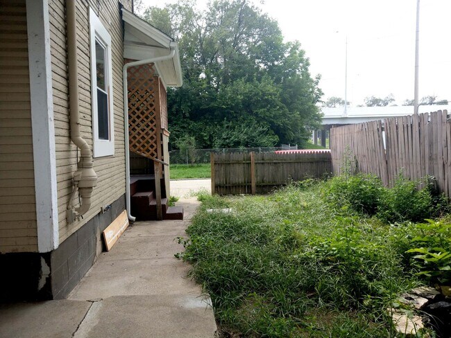 Photo - 809-811 Herman Unit 809 Herman Ave