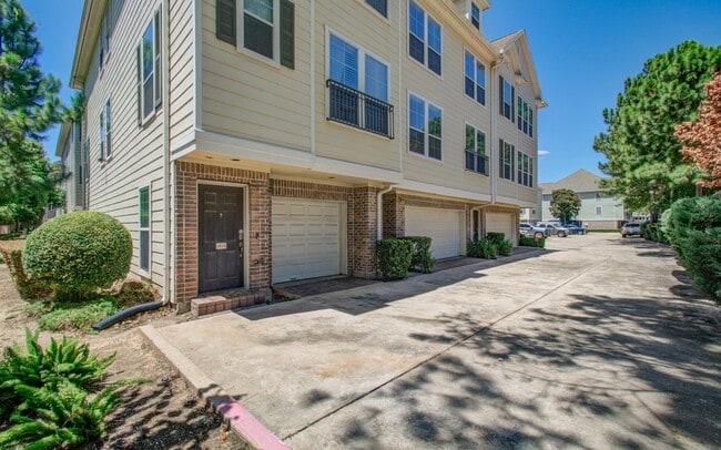 Photo - 3001 Murworth Dr Unit 1805