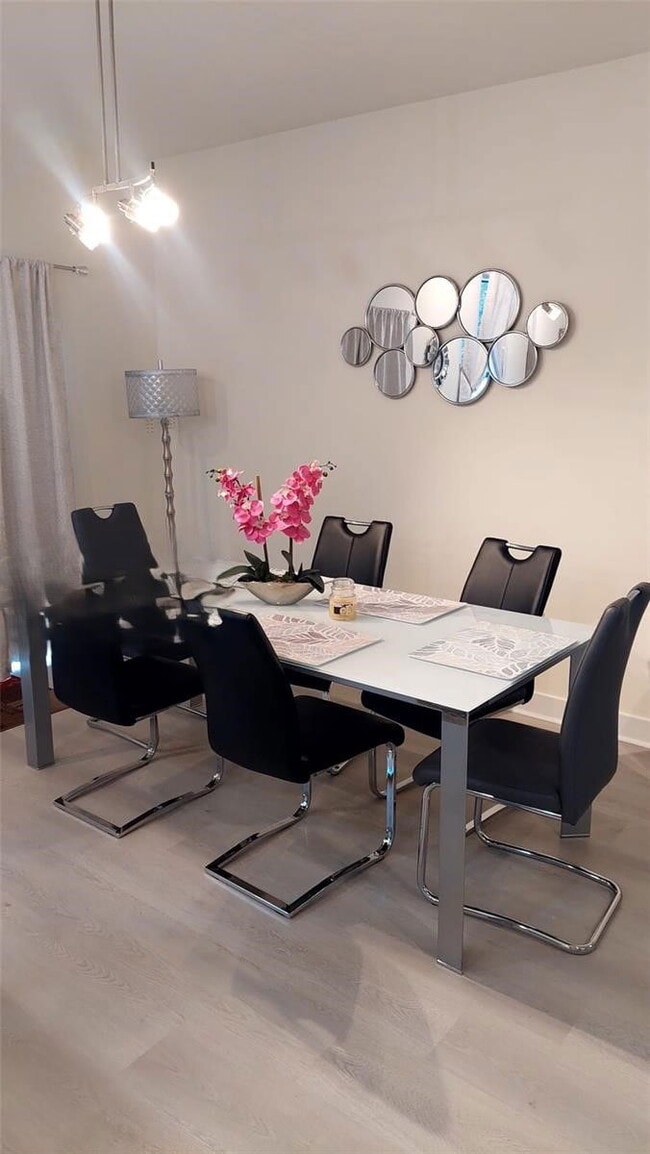 Photo - 10407 NW 82nd St