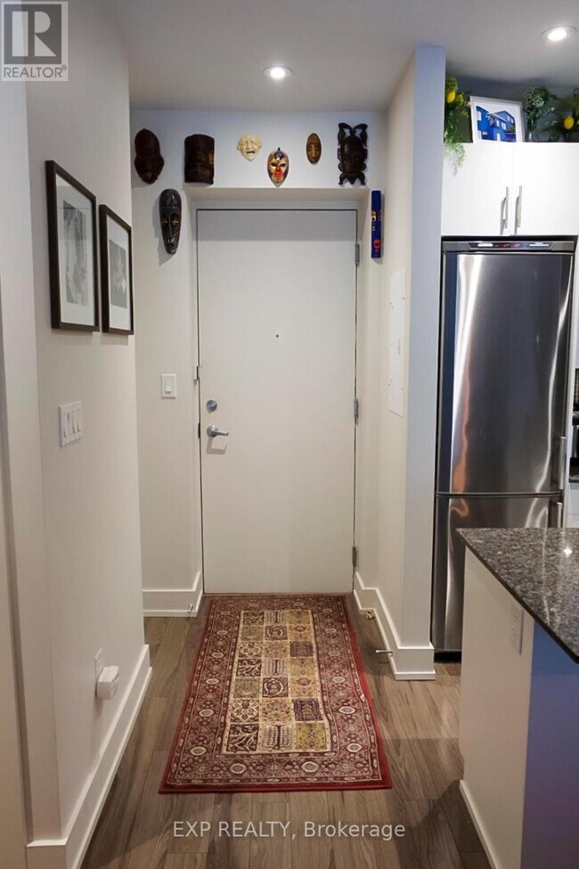 Photo - 100 Champagne Ave S Unité 210