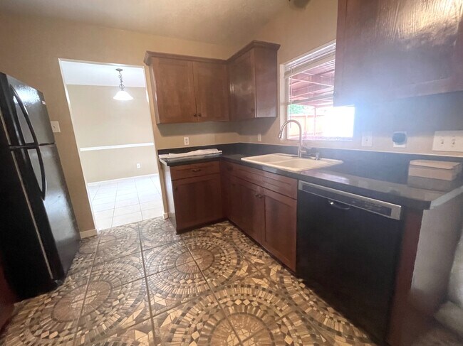 Photo - 1134 Somercotes Ln