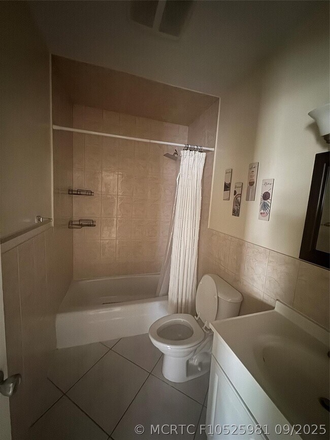 Photo - 2220 NE 68th St Unit 1031
