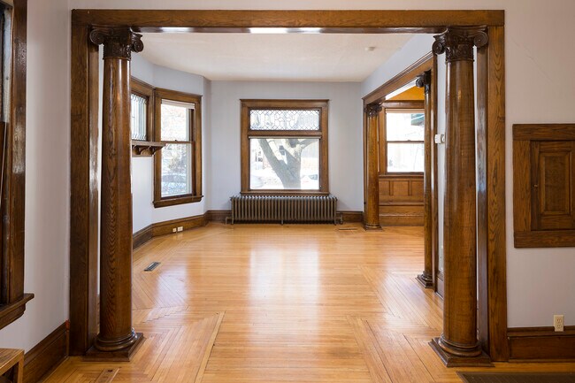 Photo - 3225 Hennepin Ave