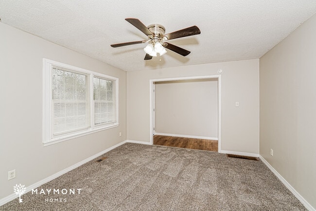 Photo - 908 Kathryne Cir