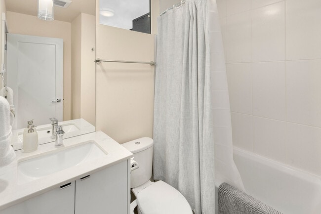 Photo - 319 Malden Ave E Unidad SI ID1036007P