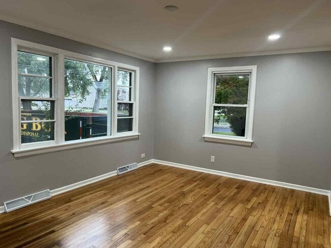 Photo - 7621 Odell Ave