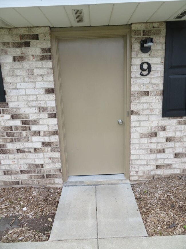 Photo - 628 W State St Unit 628 Apt#9