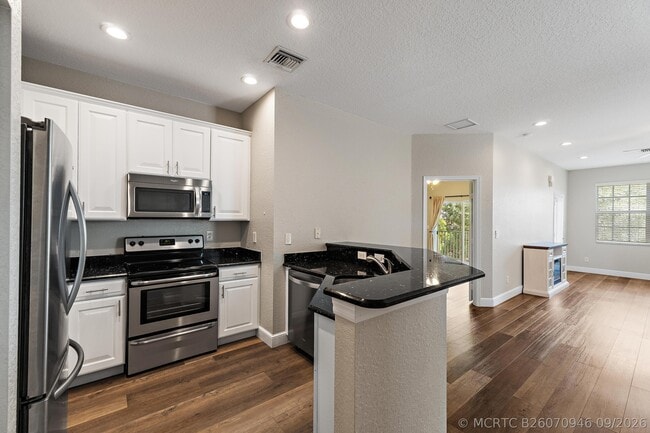 Photo - 1561 SE Wilshire Pl Unit 204