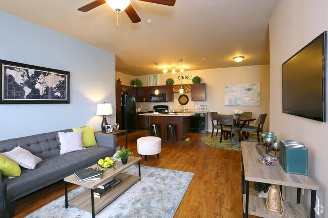 Building Photo - 1 bedroom in Fort Worth TX 76110 Unit # 53 Rental