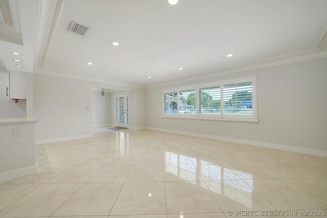 408 S Country Club Dr