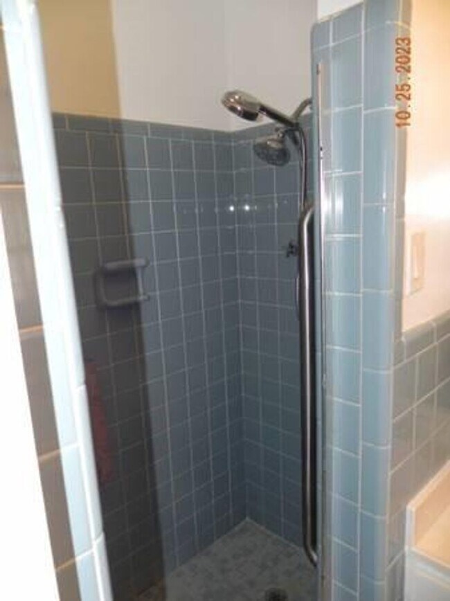 Photo - 819 N Highland Dr