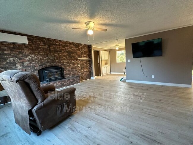 Photo - 43 Breeze Way