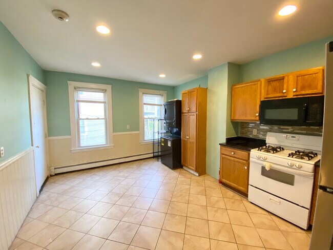 Photo - 1564 Tremont St Unit 4br1ba