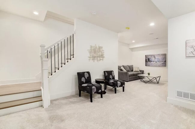 Building Photo - 1140 Hamlet St Unit ID1265629P Rental