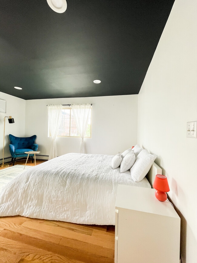 Photo - 281 Lexington Ave