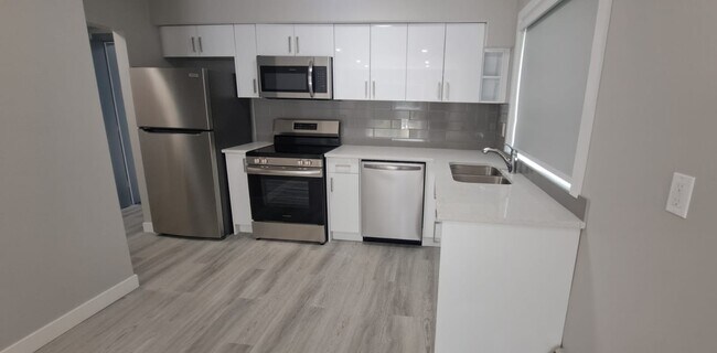 Photo - 9938-88 88 Ave NW Unit 7