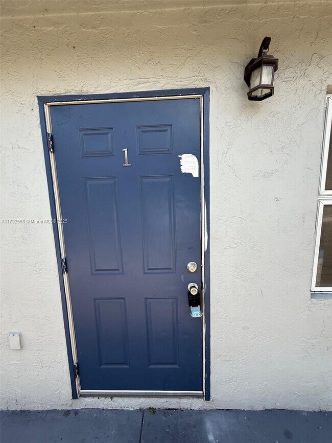 Photo - 1014 NW 6th Ave Unit 1-2