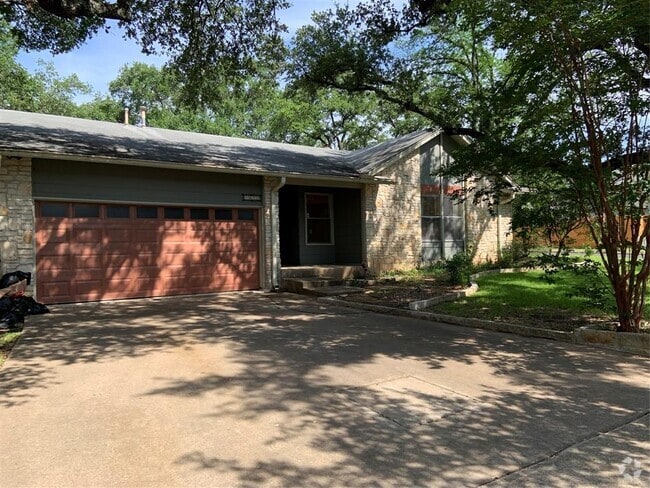 Building Photo - 4610 White Elm Dr Rental