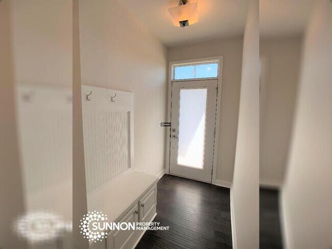 Beautiful 4 Story Townhome in South Charlotte!