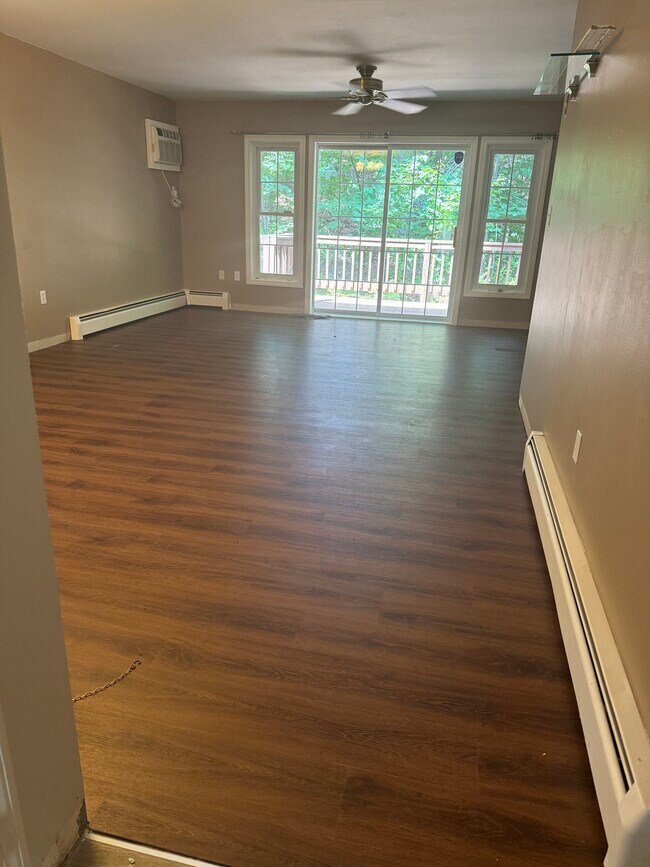 Building Photo - 1465 Hooksett Rd Unit 431 Rental