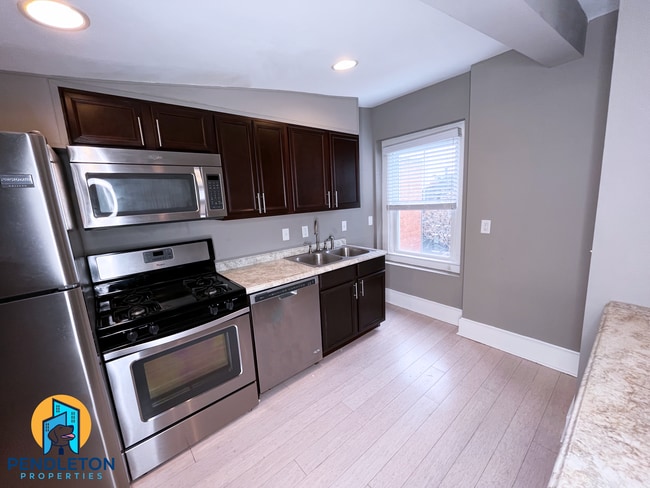 Photo - 521 E 13th St Unit 4