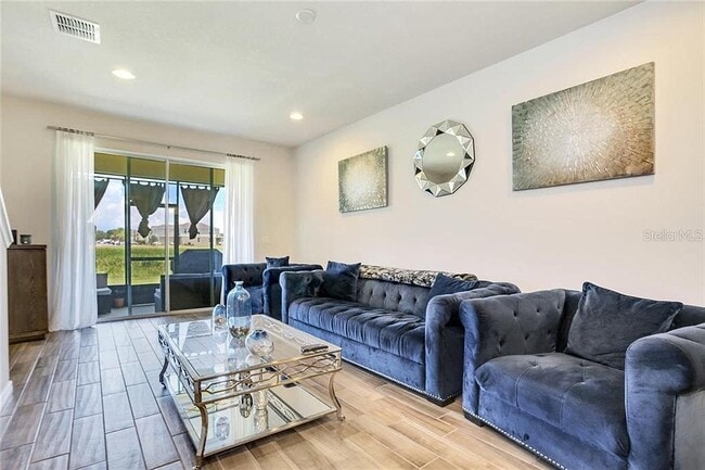Living area - 10958 Verawood Dr Casa Adosada