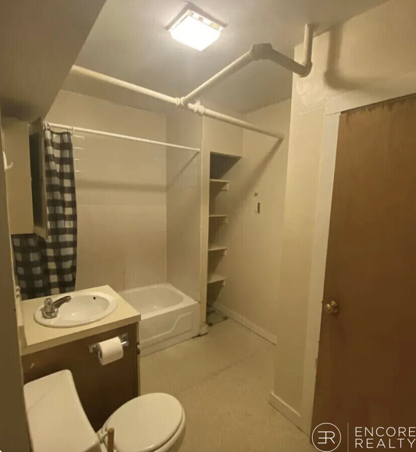 Photo - 19 Peterborough St Unit A