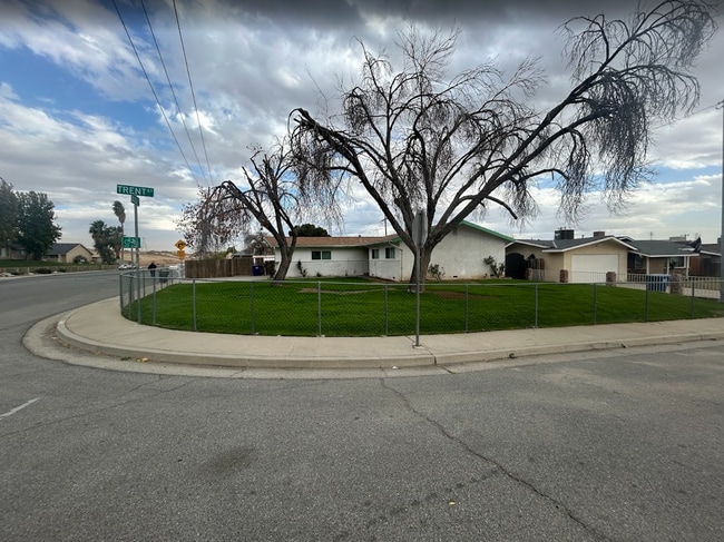 Photo - 7001 College Ave