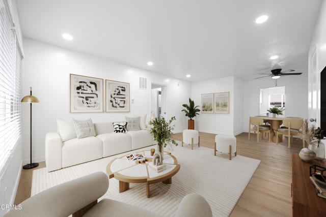 Photo - 121 S Chester Ave Unidad 6