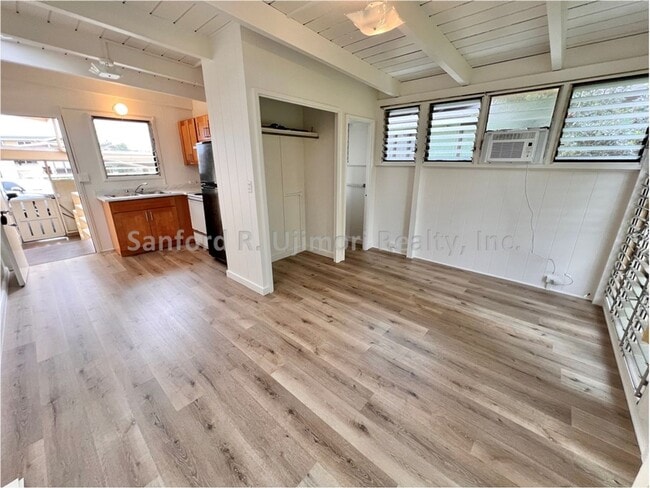 Building Photo - pupu9422 Unit B