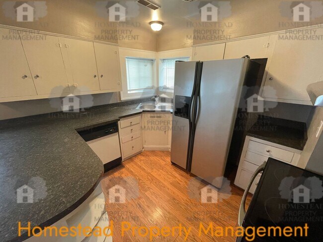 Photo - 660 Unidad 860 Academy Ave NE