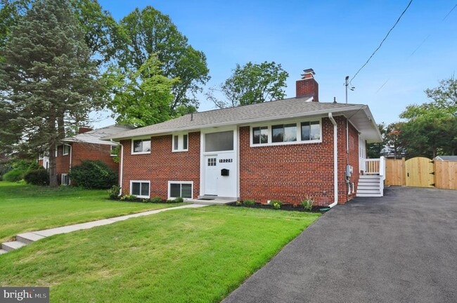 Photo - 10228 Farnham Dr