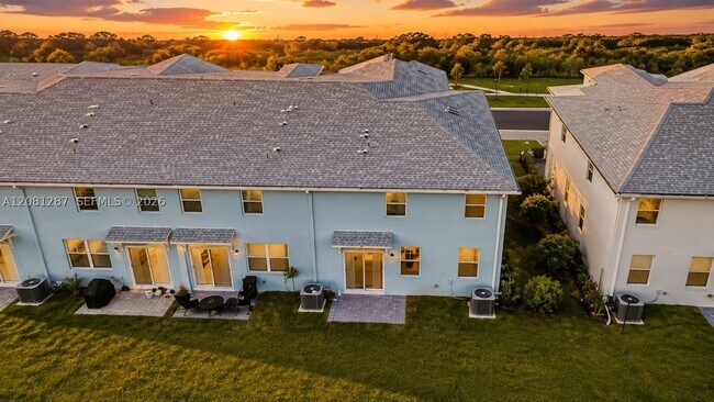 568 Salisbury Cir