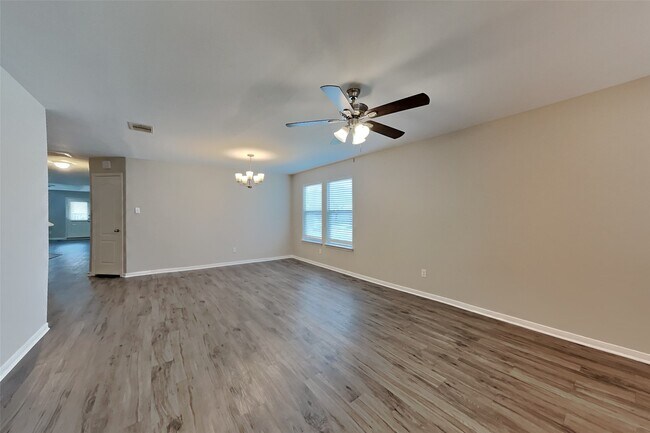 Photo - 7906 Buffalo View Ln