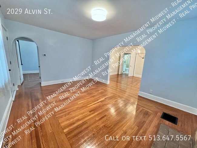 Photo - 2029 Alvin St