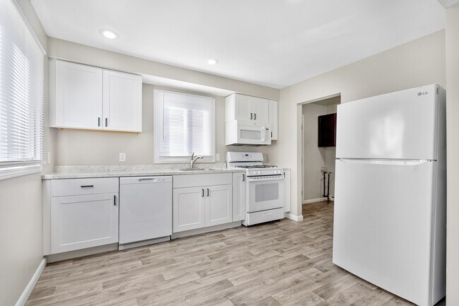 Photo - 6190 Cordell St