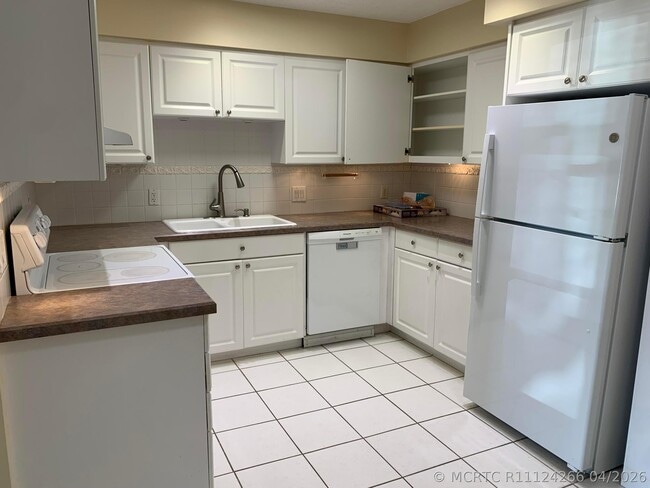 Photo - 2822 Duke Ln