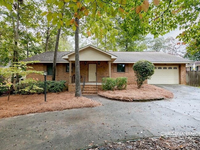 Photo - 122 Friar Tuck Ave House