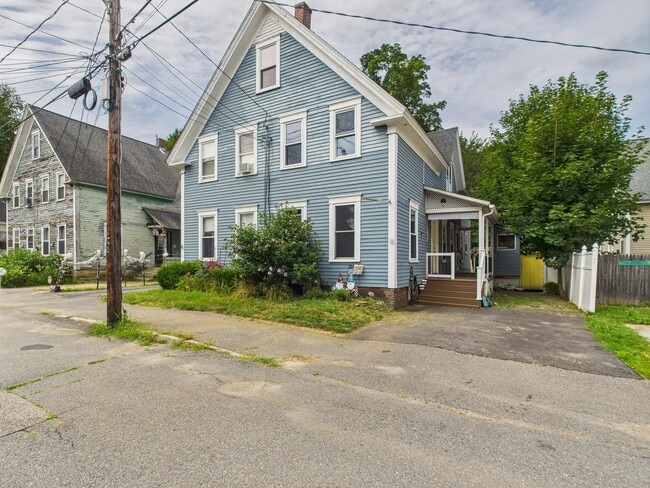 Building Photo - 4 Waverly St Rental