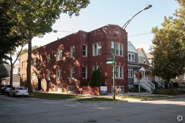 Building Photo - 5134 N Oakley Ave Unit 1F Rental