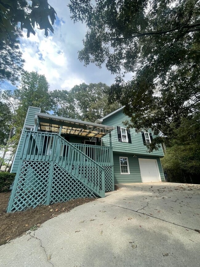 Photo - 377 Arbour Way