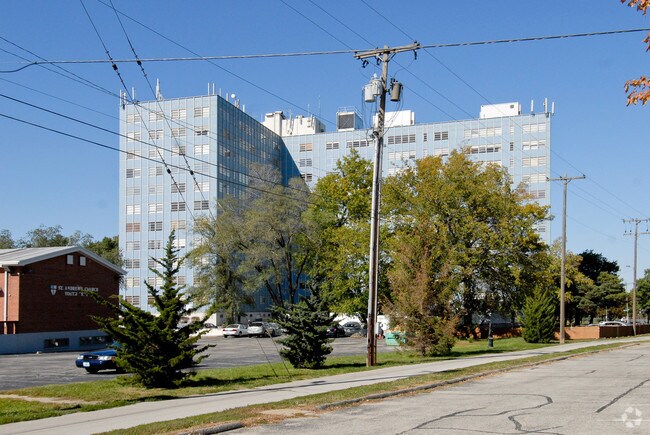 Photo - 333 W Meyer Blvd