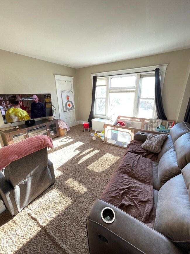 Photo - 510 N 23rd Ave W Unit 2 - Upper