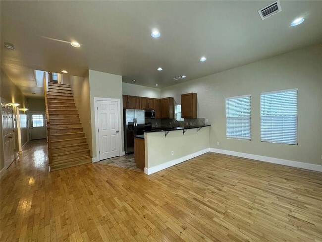 Photo - 5405 Evans Ave