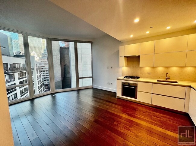 Building Photo - East 44th Street Unit 18G