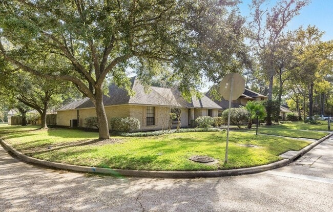 Photo - 3926 Oak Gardens Dr