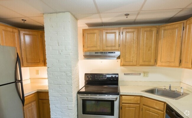 Building Photo - 1617 Massachusetts Ave Rental